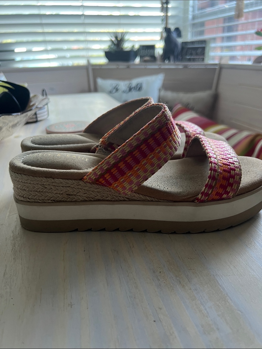 Kelly & Katie Multicolor Woven Platform Slide Sandals - Picture 4 of 7
